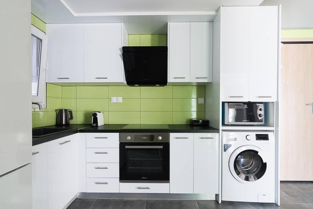 Brand New Stylish 2 Bedroom Apartment Athens Exterior photo